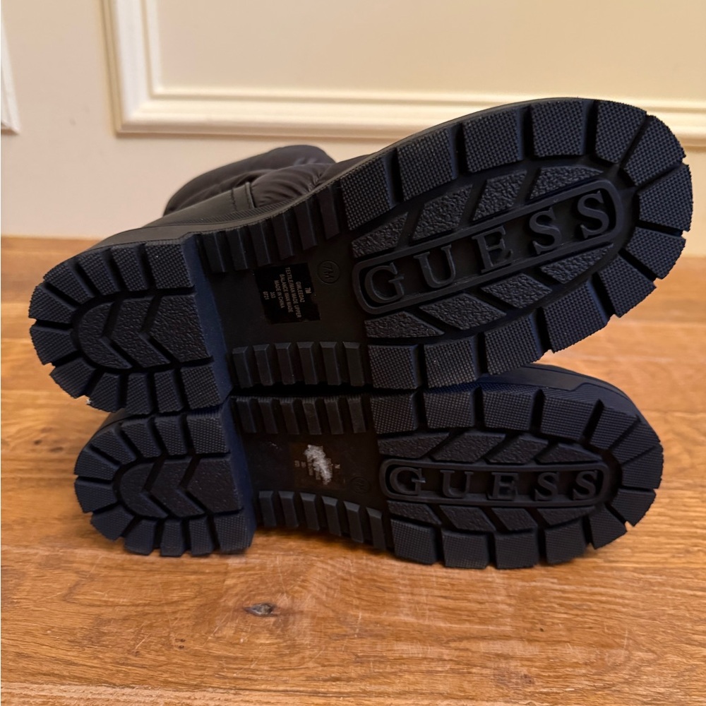 Guess Black Winter Boots with Quilted Design - Picture 7 of 8